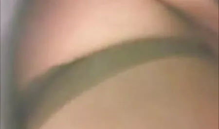 La principessa nubiana nera è spalmata di burro e riempita films erotici completi di crema
