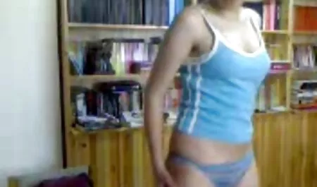 Tinka Delightfulhug film porno completi italiani gratis Hitachi gioca sul bordo e sperimenta l'orgasmo
