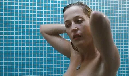 Bellezza nuda film porno italiani integrali spruzzato con sperma caldo