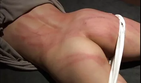Petite cutie viene film porno amatoriali completi scopata in guanti e stivali