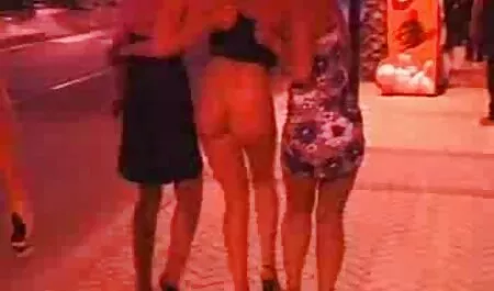 Splendida bionda in film porno completi napoletani calze forato duro