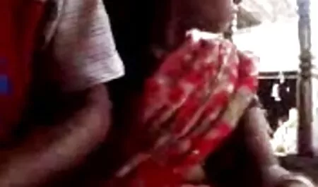 Massage Rooms bagnato scivoloso film porno interi e oliato lesbiche interrazziale scopata sul tavolo