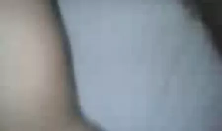 Babe si spoglia in un picnic per mostrare la figa con film porno gratis completi italiani tette sode in nylon in video retrò